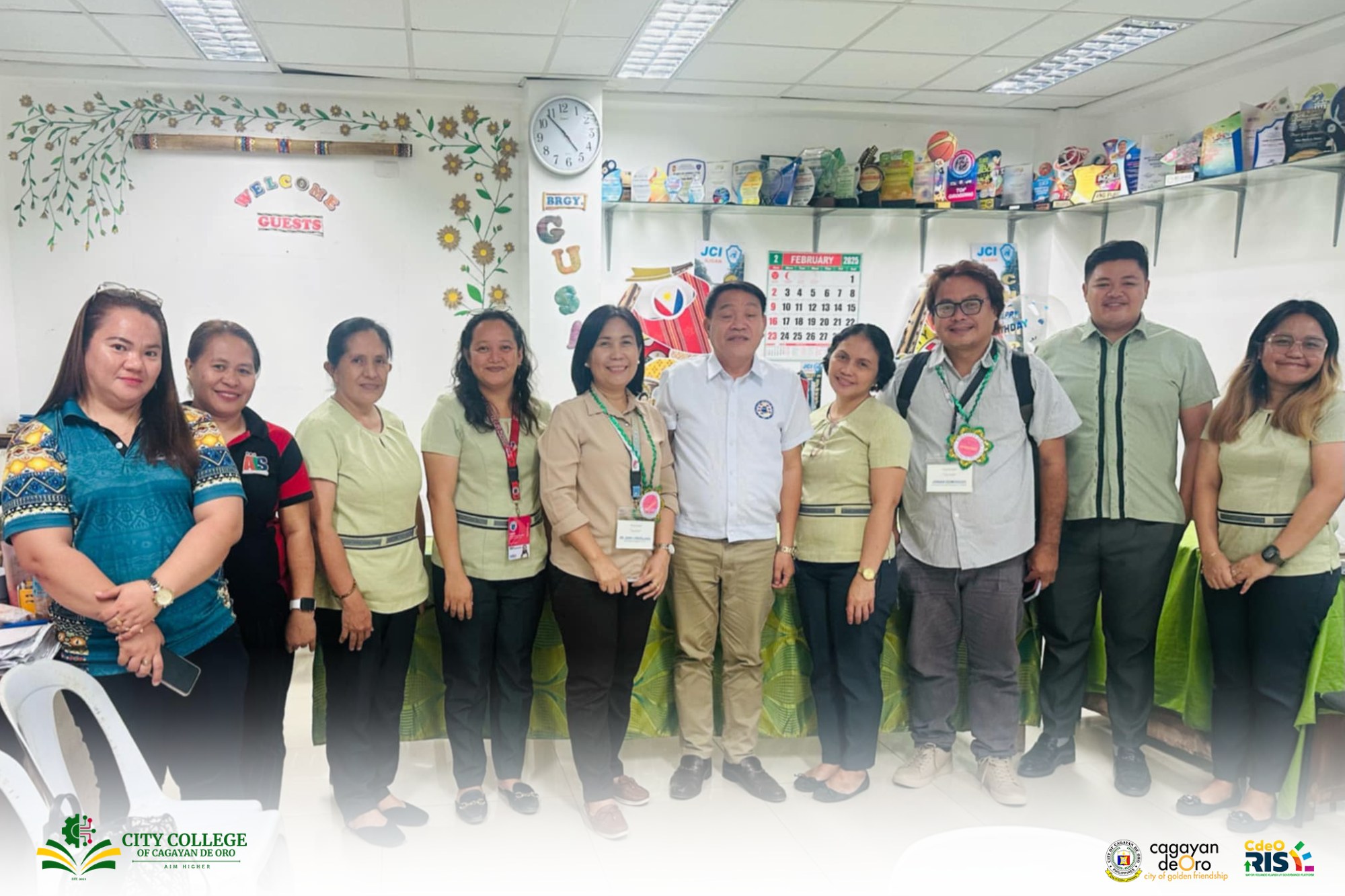 Interactive discussion among division heads